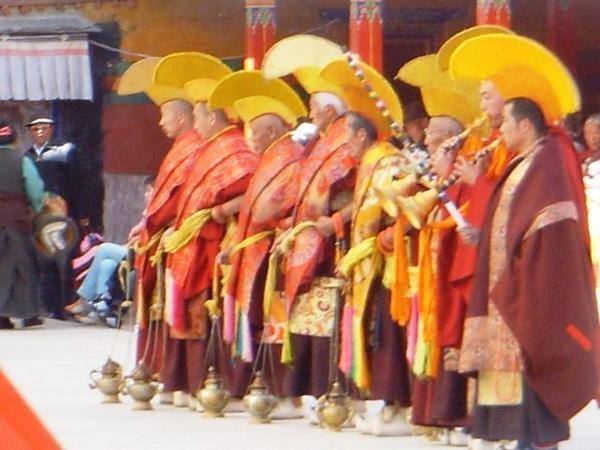 Monks from the Gelupa sect in ceremony