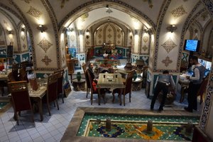 Esfahan - traditional restaurant in old haman