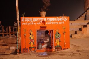 Varanasi - smallest temple