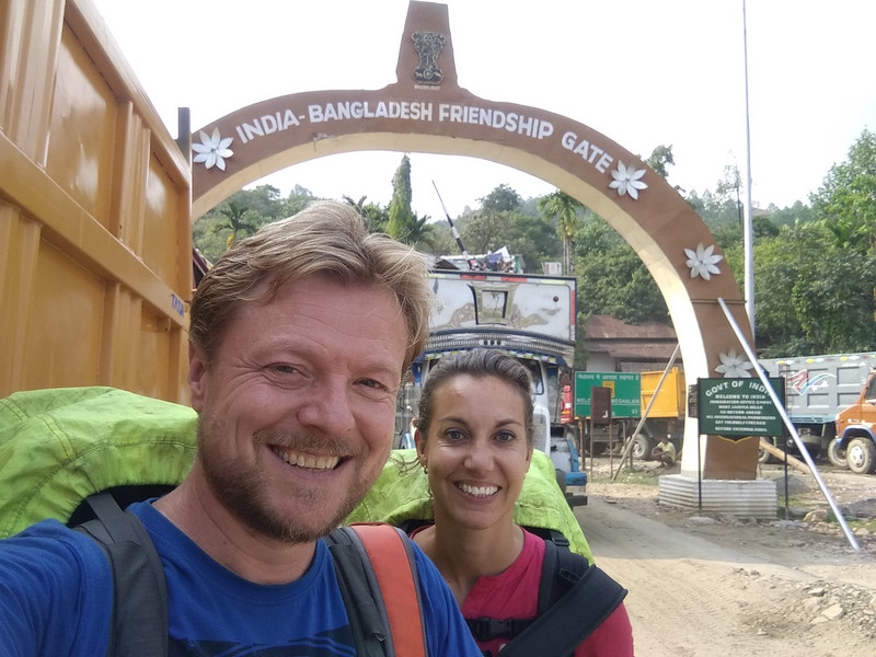 Overland border crossing from Bangladesh to India