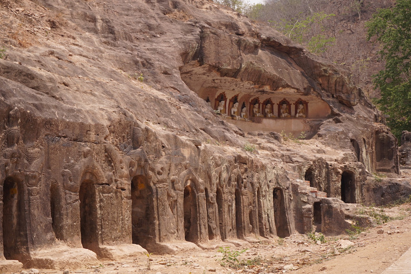 Monywa caves