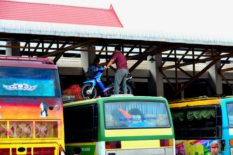 Lao transport