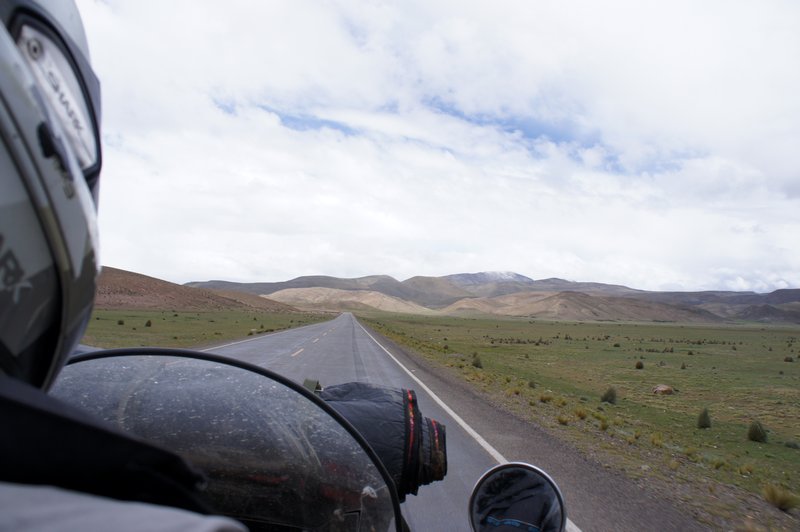 Riding the long straight altiplano to Potosi