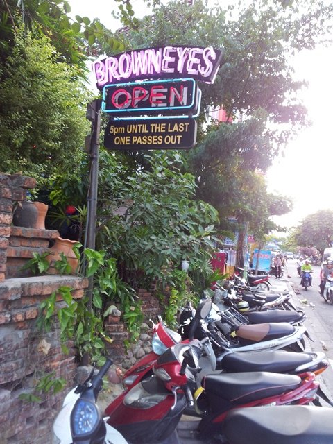 Restaurant  sign in Hue