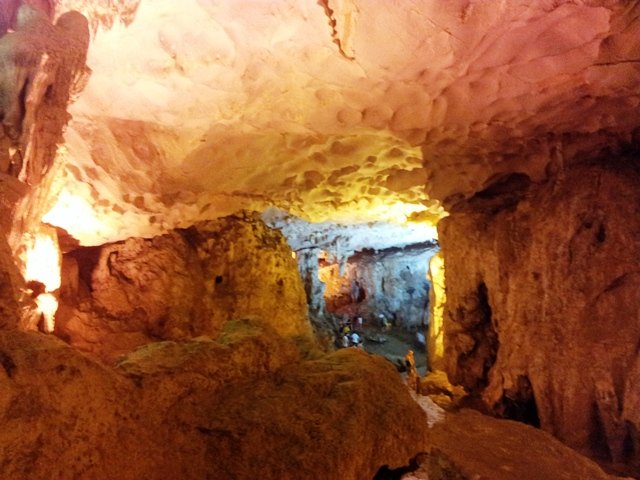caves 4