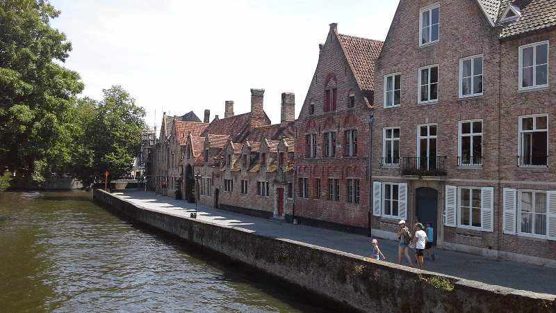 Homes along a Bruges canal.