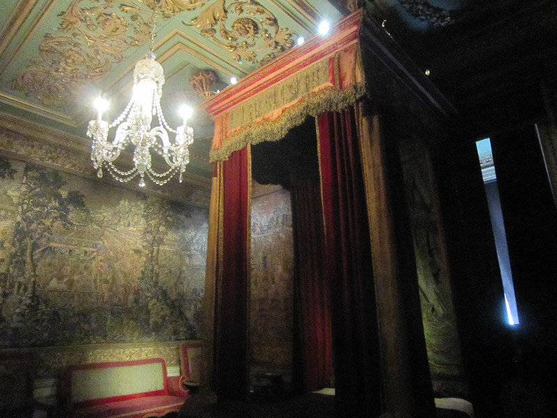 Queen Anne Room