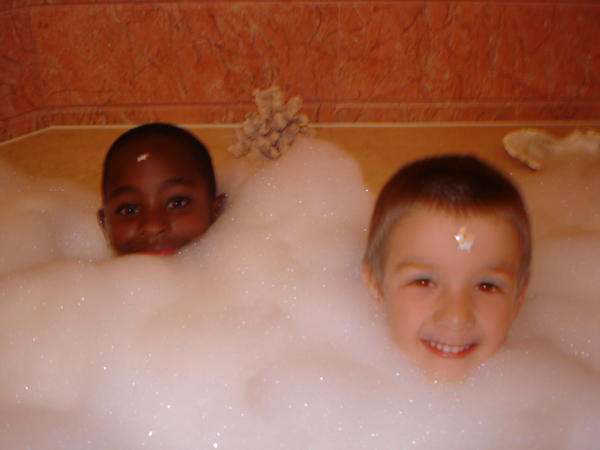 Leo& his friend Denis in the jacuzzi