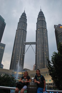 Bliźniacze wieże w Kuala Lumpur o wysokość 452 m.