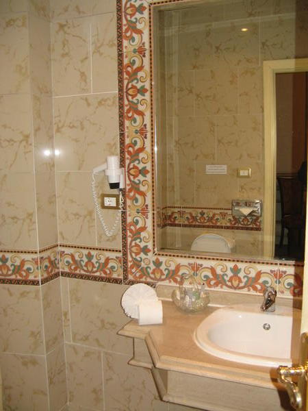 Windsor Palace Bathroom