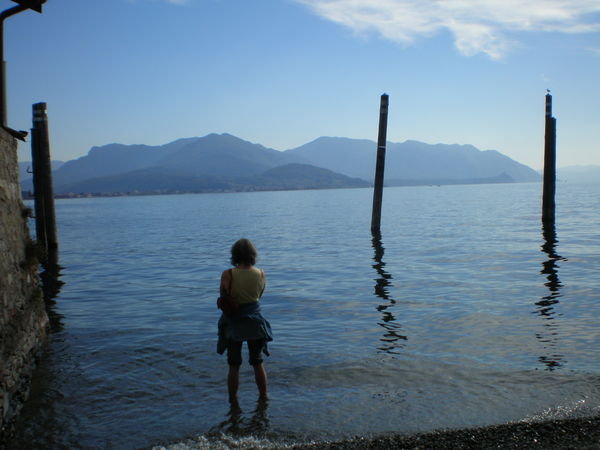 Wendy paddling in Lake Maggiore