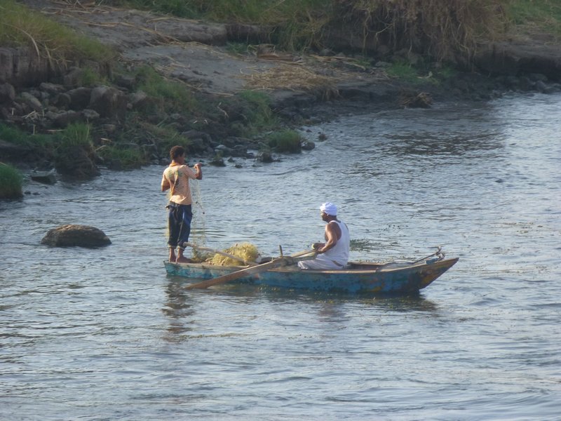 Working people along the Nile (2)