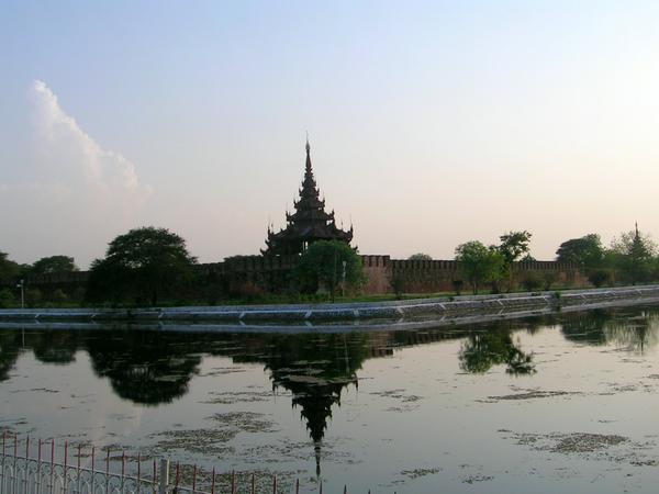 Mandalay- The Glass Palace