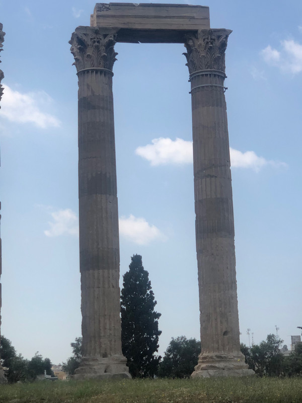 Zeus columns