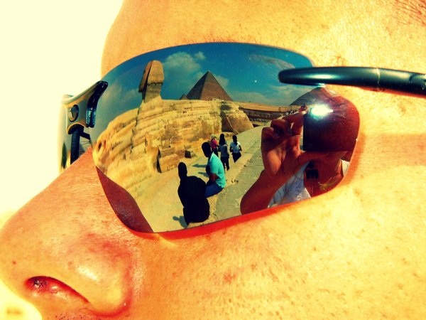 Capturing Sphinx on Victor's glasses