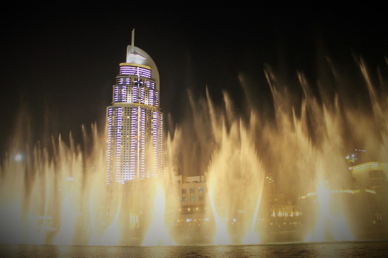 Dubai water fountain