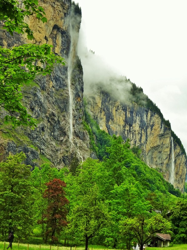 Staubbach falls in Lauterbrunnen