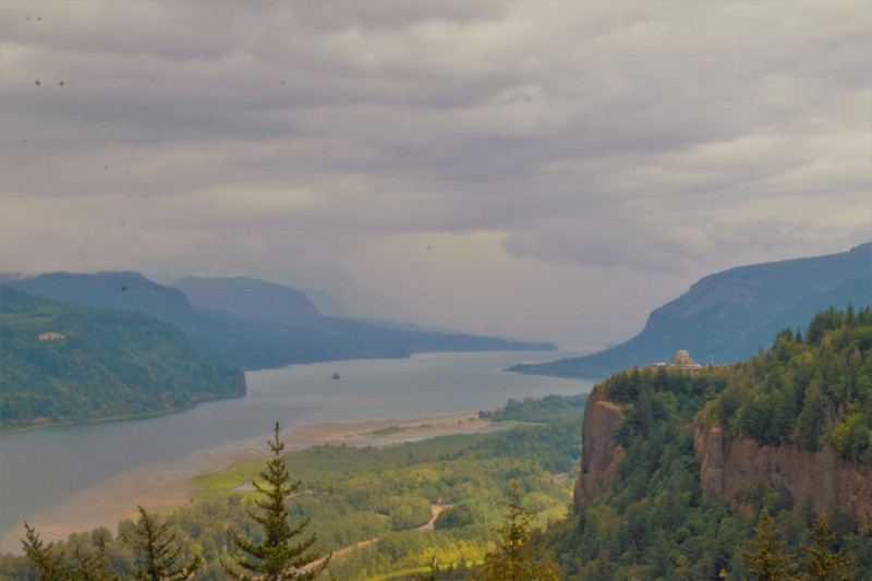 Columbia River Gorge and Vista House