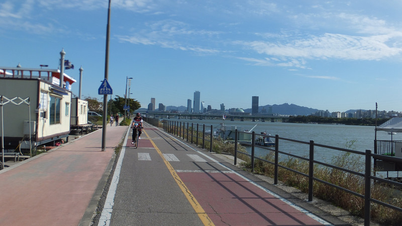 Bike lane out of Seoul