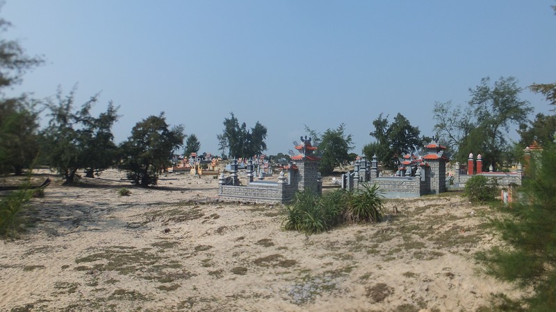 Beach cemetery