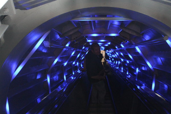 Atomium, belső mozgólépcső, nagy