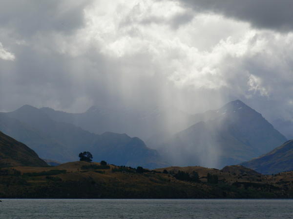 Rain in the mountains, Lake Wanaka