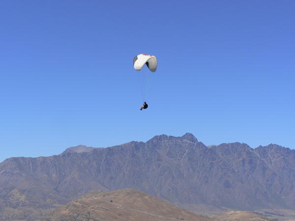 Paragliding with those Remarkables as a rather tasty backdrop