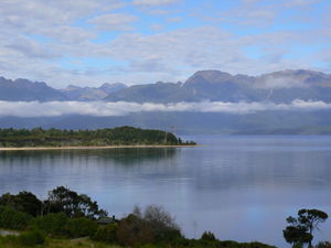 I spy a long white cloud - Lake Te Anau
