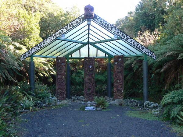 Te Whare Taonga, Pukeiti Gardens