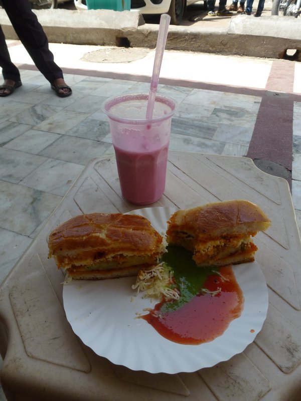 vanapav(?) indian sandwich