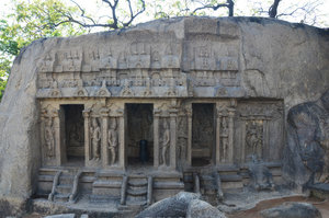 Trimurthi Cave - Mam