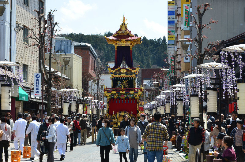 Streets decorated for the festival, Takayama