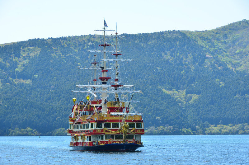 Pirate ship across Lake Ashi - Hakone