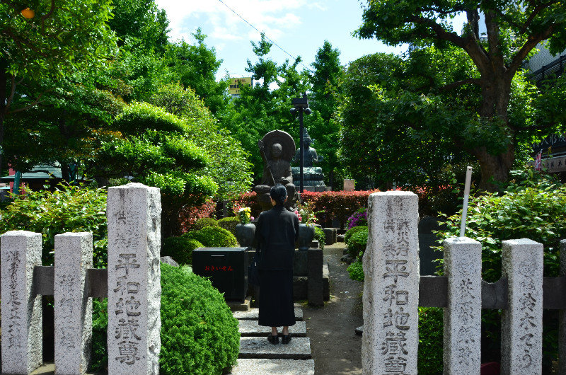 Sensoji Temple gardens