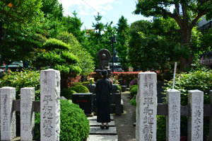 Sensoji Temple gardens