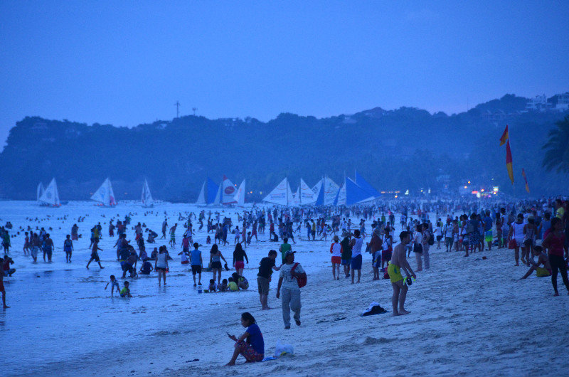 The sunset crowd Boracay