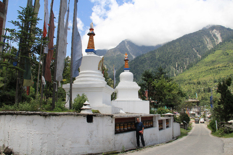 Lachung Stupas