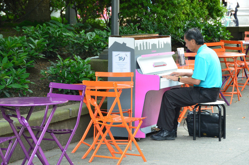 Random pianos for folk to play on city wide