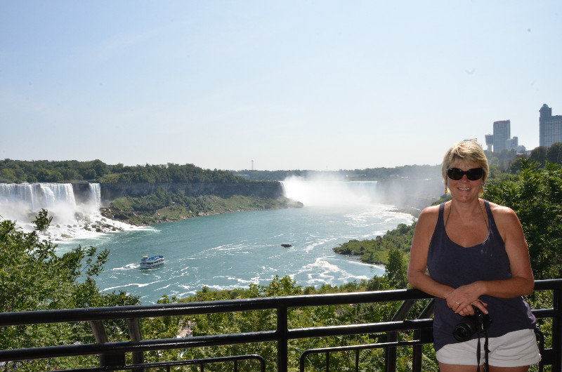 Niagara falls in all it's glory - US & Canadian sides