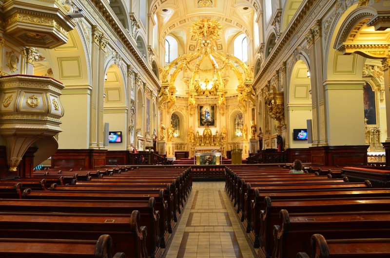 Inside the Nortre Dame