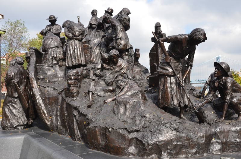 Sculpture to commemorate Irish History - awesome