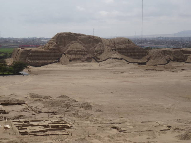 Trujillo - Huaca del Sol and excavations