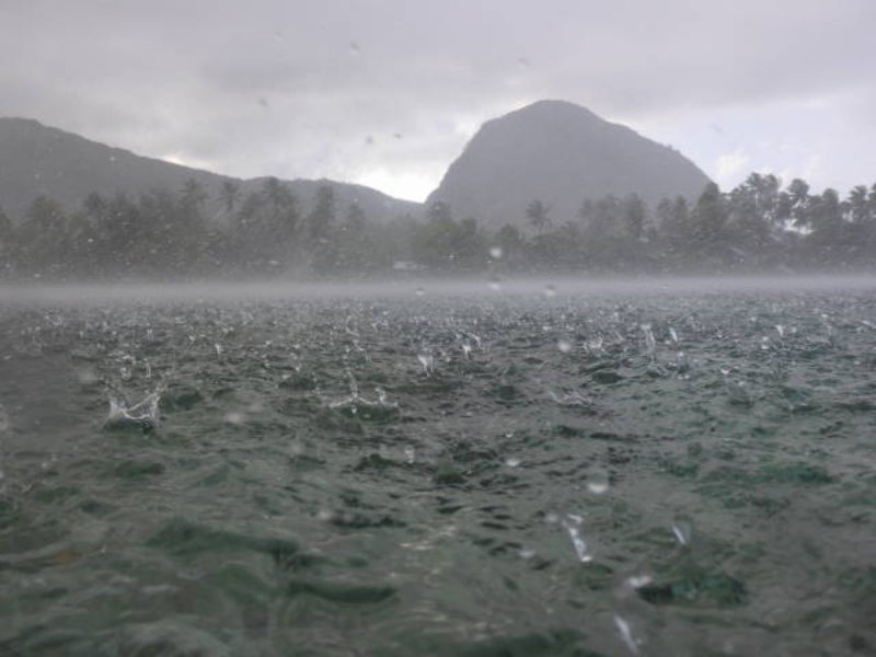 Huahine - above the water it is rainy season