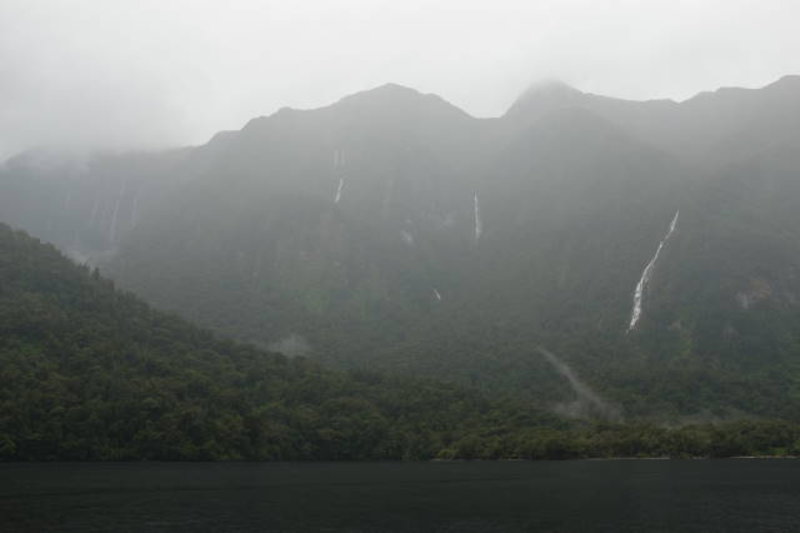 Doubtful Sound - mountains in the fog