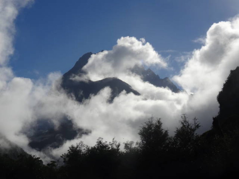 Milford Sound - mountain in the clouds