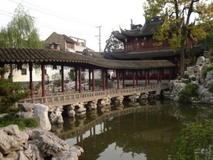 bridge in Yu Garden