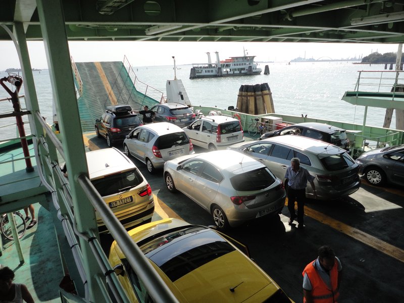 The car ferry to Lido Island