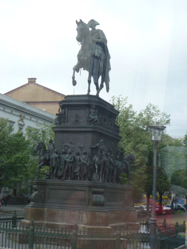 Fritz Statue