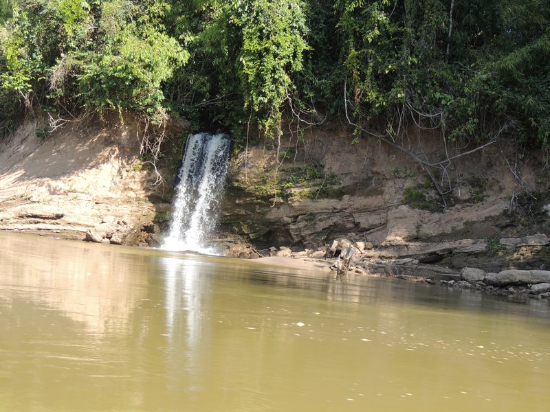 Cascada en rio de las piedras