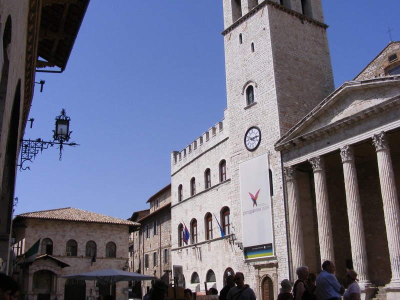 Main piazza and roman columns